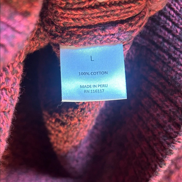 Elegant Maroon Mockneck Sweater - Picture 3 of 4